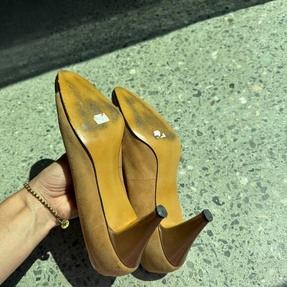 DeLiso Women's 6.5 Brown Suede Cap Toe Heels Classic Low Cone Heel Pumps Vintage - Picture 3 of 3